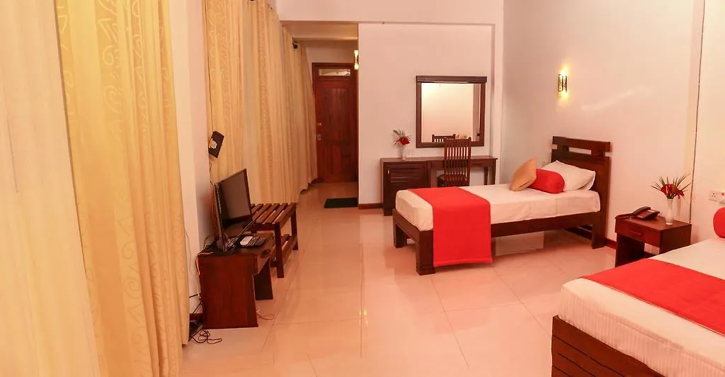 Vin Roma Inn Kandy 2*,