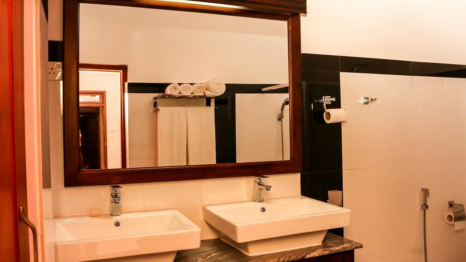 Vin Roma Inn Kandy 2*,  Sri Lanka